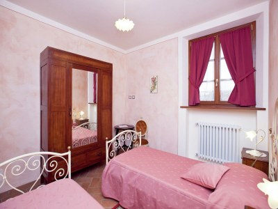 Holiday house Cottage in Tuscany with Pool & Olive Groves - Features photo 24