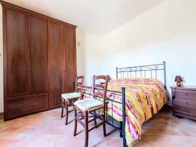 Holiday house Cottage in Asciano with Pool and Terrace - Features photo 23