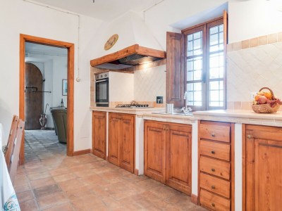 Apartment Relaxing Tuscan Home with WiFi - Features photo 15