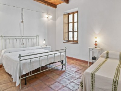 Apartment Relaxing Tuscan Home with WiFi - Features photo 18