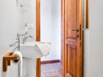 Apartment Relaxing Tuscan Home with WiFi - Features photo 19