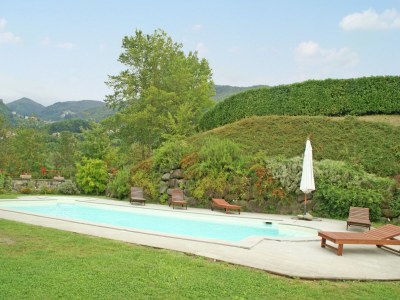Villa Villa in Tuscany with Private Pool & Garden in Camporgiano - Villa