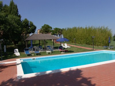 Farmhouse Agriturismo in Tuscany with Pool and Wine Tasting - Outdoor photo 11