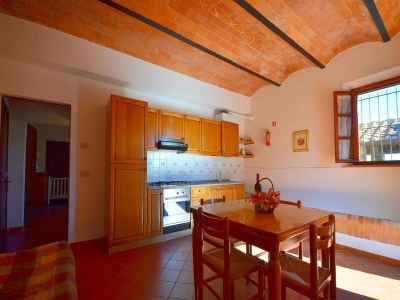 Farmhouse Agriturismo in Tuscany with Pool and Wine Tasting - Features photo 16