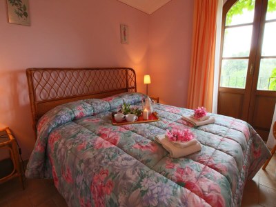 Farmhouse Romantic Farmhouse with Pool - Features photo 32