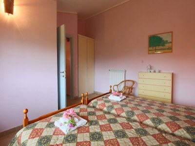 Farmhouse Romantic Farmhouse with Pool - Features photo 35