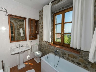 Villa Villa Santa Fiora Farmhouse - Features photo 22