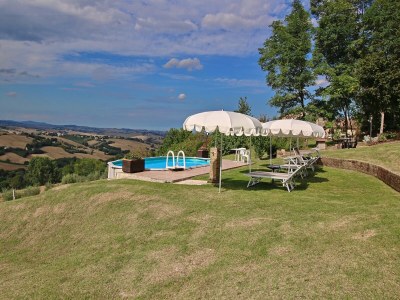 Apartment Apartment in Piticchio with Pool and BBQ - Outdoor photo 4