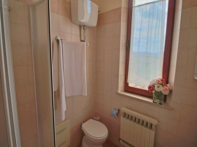 Apartment Apartment in Piticchio with Pool and BBQ - Features photo 15