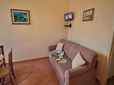 Apartment Apartment in Piticchio with Pool and BBQ - Features photo 19