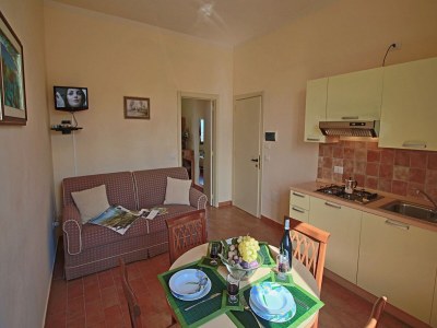 Apartment Apartment in Piticchio with Pool and BBQ - Features photo 20