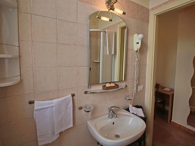 Apartment Apartment in Piticchio with Pool and BBQ - Features photo 28