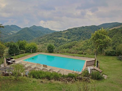Farmhouse Farmhouse in Apecchio with Pool and Terrace - Outdoor photo 12