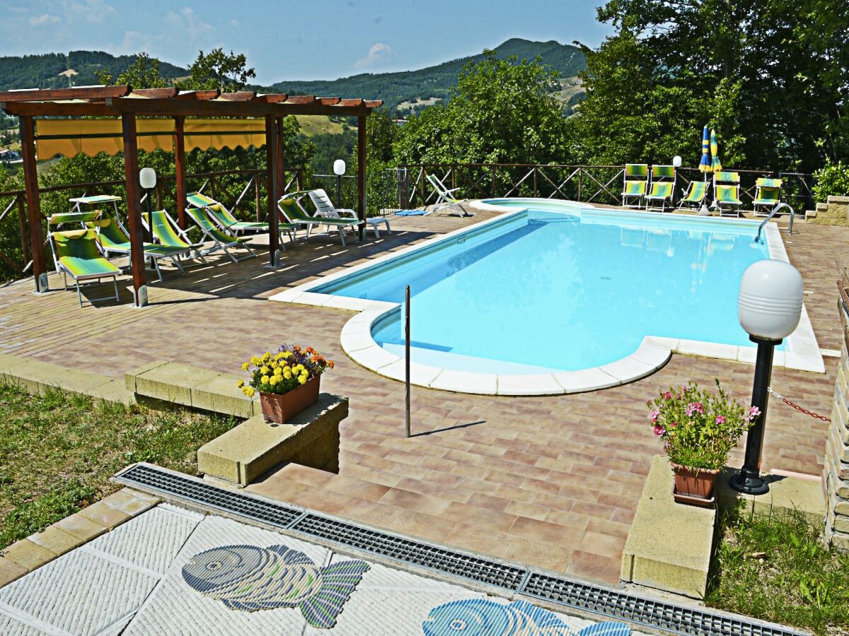 Holiday house Hütte in Marche mit Pool und Waldblick