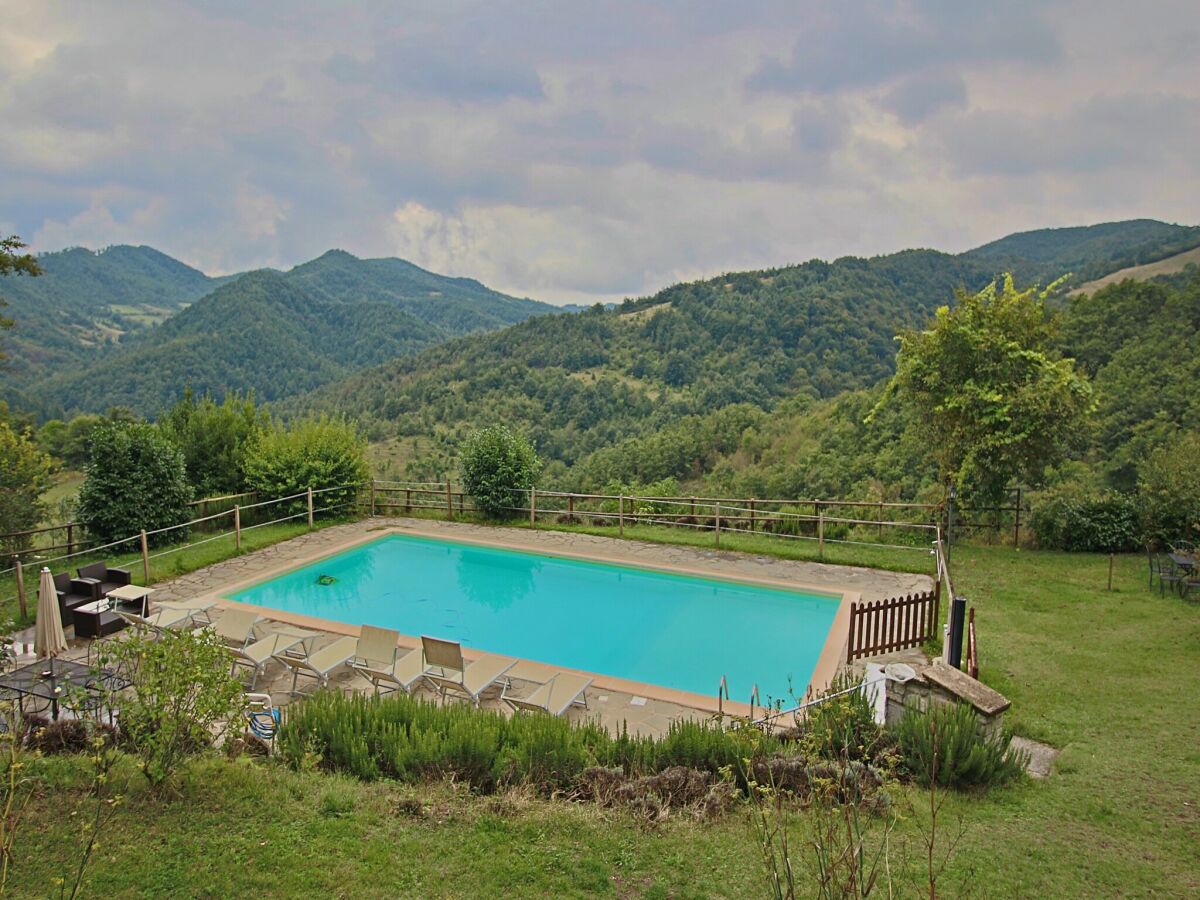 Holiday house Holiday Home in Apecchio with Pool & Terrace - Outdoor photo 2