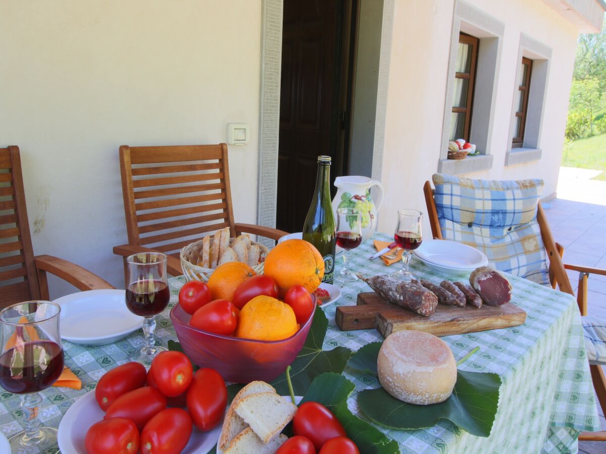 Farmhouse Farmhouse in Apecchio with Mountain Views - Outdoor photo 2