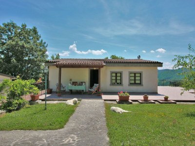 Farmhouse Farmhouse in Apecchio with Mountain Views - Outdoor photo 4