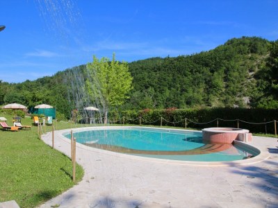 Holiday house Apartment in Marche with Pool and Mountain Views - Outdoor photo 18