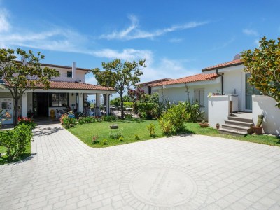 Holiday house Wohnung in Residenz mit Schwimmbad - Outdoor photo 6