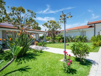 Holiday house Wohnung in Residenz mit Schwimmbad - Outdoor photo 10