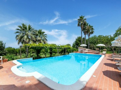 Holiday house Wohnung in Residenz mit Schwimmbad - Outdoor photo 13