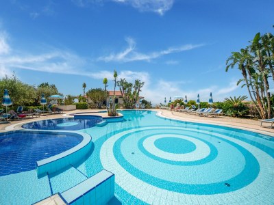 Holiday house Wohnung in Residenz mit Schwimmbad - Outdoor photo 15