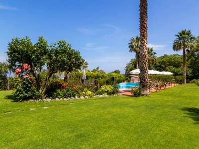 Villa Fesselnde Villa in Ricadi mit Pool - Outdoor photo 7