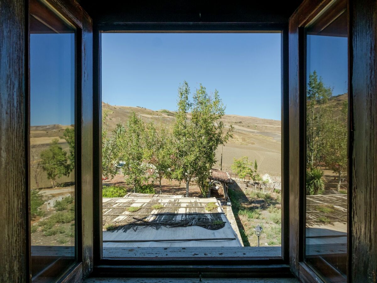 Farmhouse Rustic Sicilian Retreat with Spa