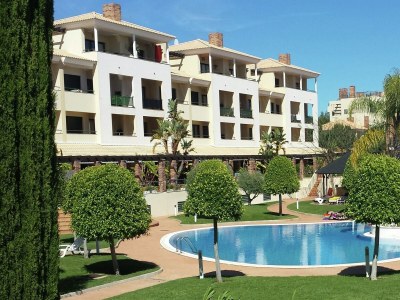Apartment Luxuriöses Ferienhaus in Quarteira, Algarve in Boliqueime - Apartment
