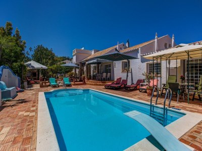 Holiday house Gorgeous Holiday Home with Swimming Pool - Outdoor photo 12