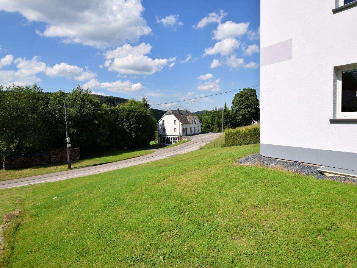 Holiday house Holiday Home in Saint Vith with Terrace - Outdoor photo 3