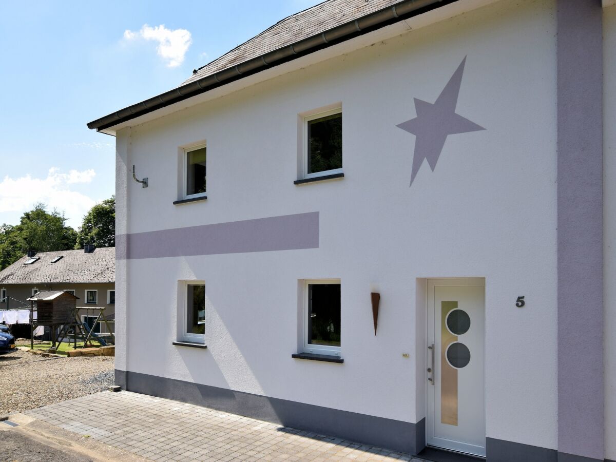 Holiday house Holiday Home in Saint Vith with Terrace - Outdoor photo 4