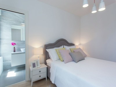 Villa Luxurious Villa with Private Pool and Garden - Features photo 17