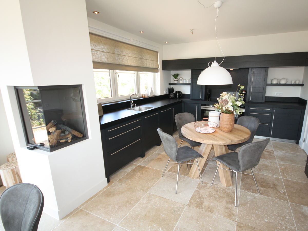 Villa - No title - - Features photo 5