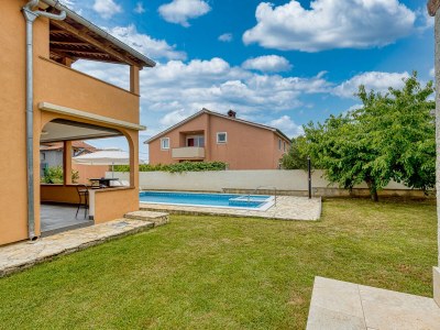 Holiday apartment Emanuela with pool - Outdoor photo 7