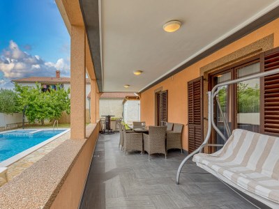 Holiday apartment Emanuela with pool - Outdoor photo 8