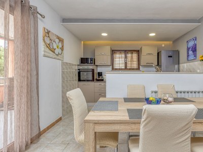 Holiday apartment Emanuela with pool - Features photo 13