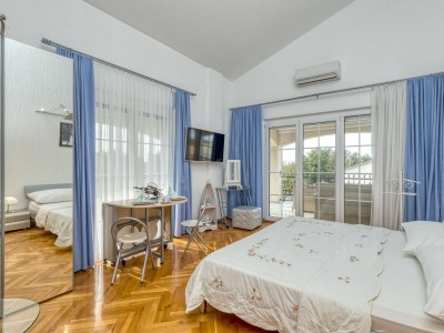 Apartment Covic Blue - Features photo 18