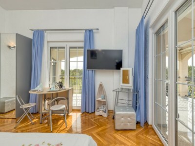 Apartment Covic Blue - Features photo 19
