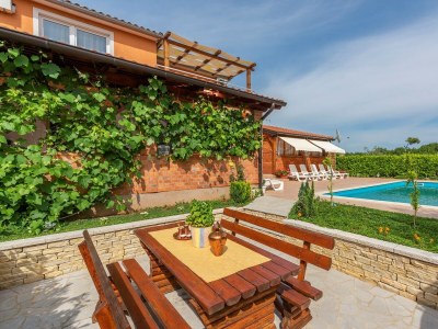 Apartment Visnjan No.3 - Outdoor photo 8