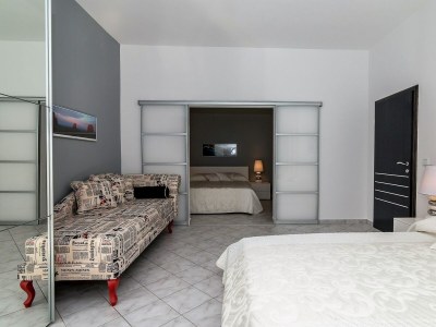 Apartment HH Queens - Apartment Queens No.1 with Terrace - Features photo 16