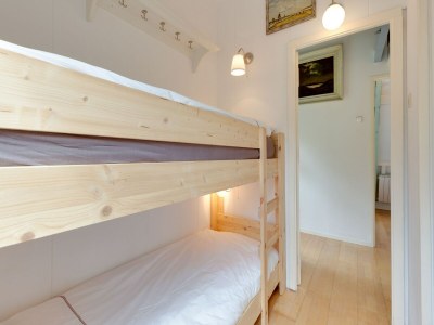 Holiday house Holiday home in Krabbendam - Features photo 6