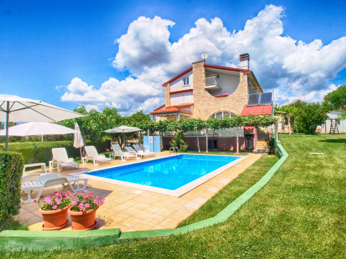 Holiday apartment Holiday Apartment Valentin 810 Medulin