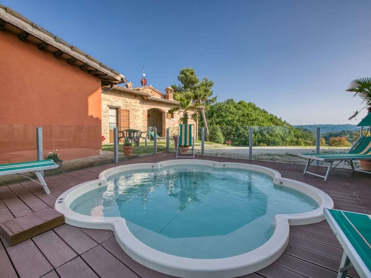 Cottage Chalet in Sant'Angelo near Metauro Valley