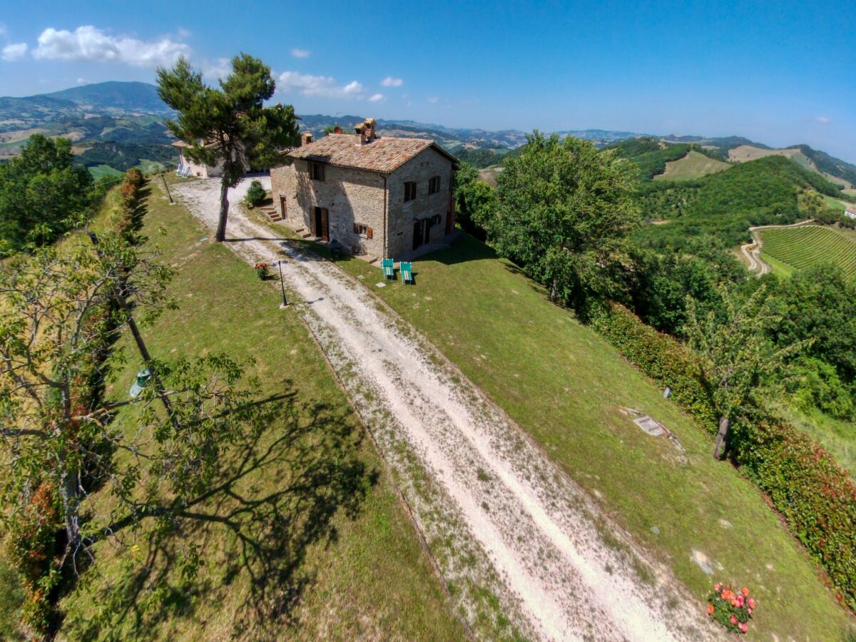 Cottage Villa in Sant'Angelo mit Talblick - Outdoor photo 2