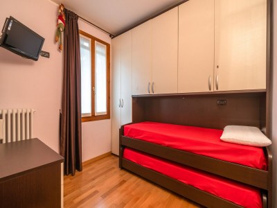 Apartment Belvilla by OYO Casa Cristina Meina Centro - Features photo 22