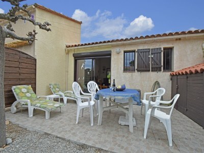 Villa Villa in Saint-Cyprien with Sea View - Outdoor photo 4