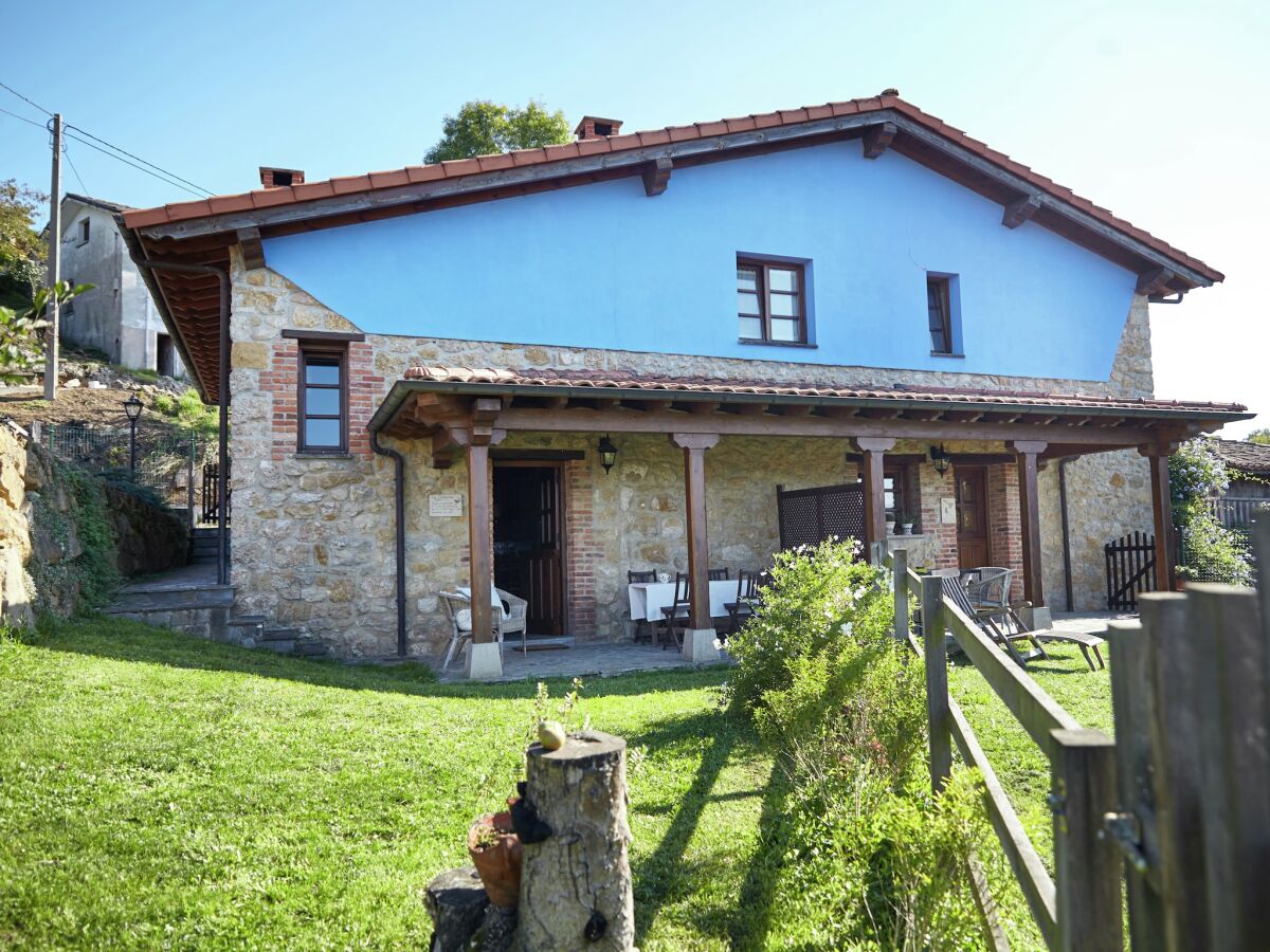 Cottage Mansion with Pool & Terrace - Outdoor photo 3