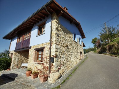 Cottage Mansion with Pool & Terrace - Cottage
