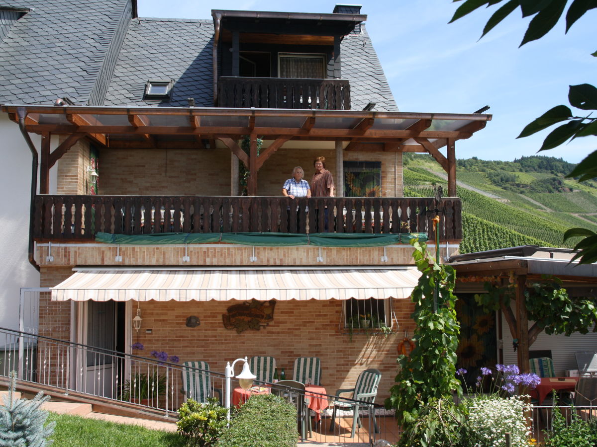 Holiday apartment Guesthouse "Zur Kirchlay" - Outdoor photo 2